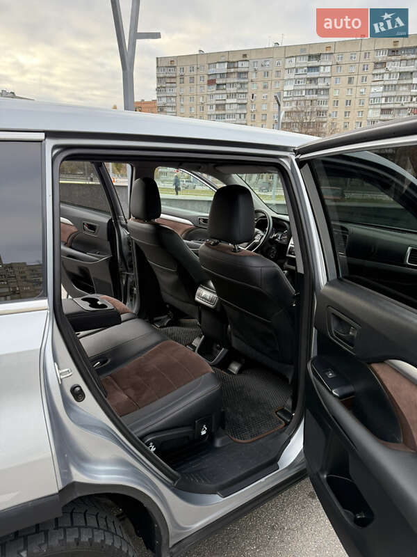 Внедорожник / Кроссовер Toyota Highlander 2014 в Харькове фото 27 Внедорожник / Кроссовер Toyota Highlander 2014 в Харькове