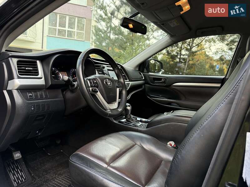 Внедорожник / Кроссовер Toyota Highlander 2014 в Ивано-Франковске фото 23 Внедорожник / Кроссовер Toyota Highlander 2014 в Ивано-Франковске