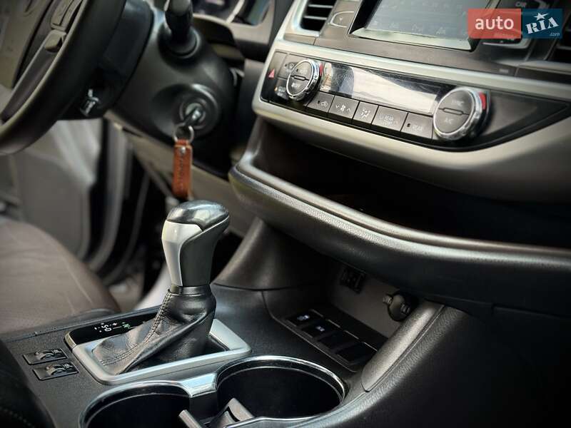 Внедорожник / Кроссовер Toyota Highlander 2014 в Ивано-Франковске фото 28 Внедорожник / Кроссовер Toyota Highlander 2014 в Ивано-Франковске