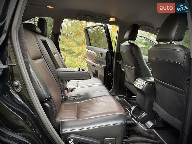 Внедорожник / Кроссовер Toyota Highlander 2014 в Ивано-Франковске фото 41 Внедорожник / Кроссовер Toyota Highlander 2014 в Ивано-Франковске
