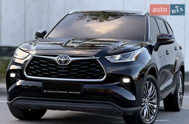 Позашляховик / Кросовер Toyota Highlander 2021 в Києві