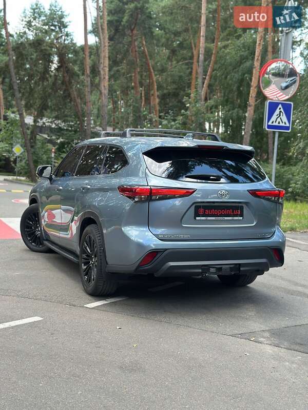 Позашляховик / Кросовер Toyota Highlander 2020 в Білогородці