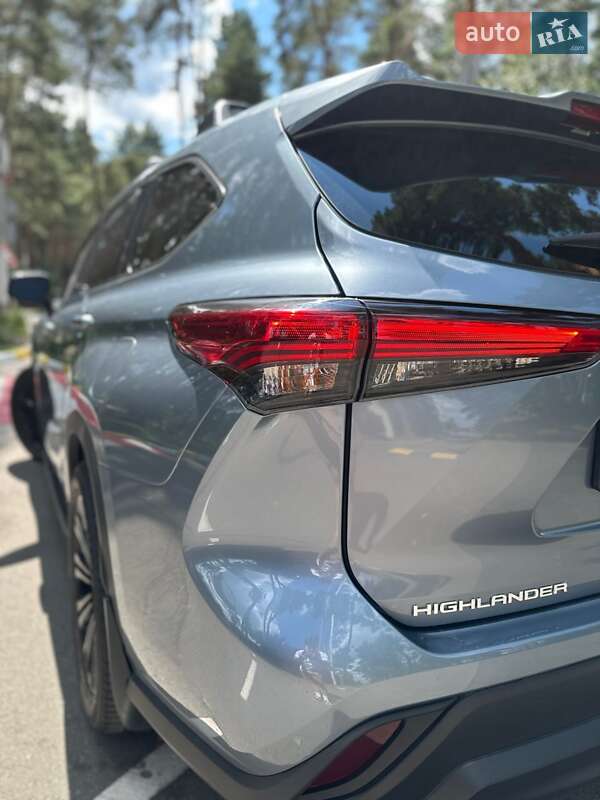 Позашляховик / Кросовер Toyota Highlander 2020 в Білогородці
