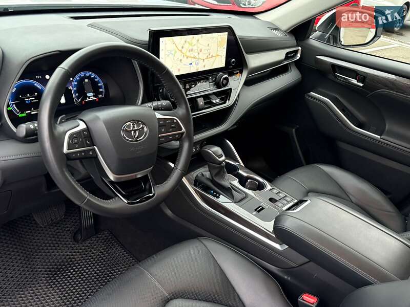 Внедорожник / Кроссовер Toyota Highlander 2023 в Киеве