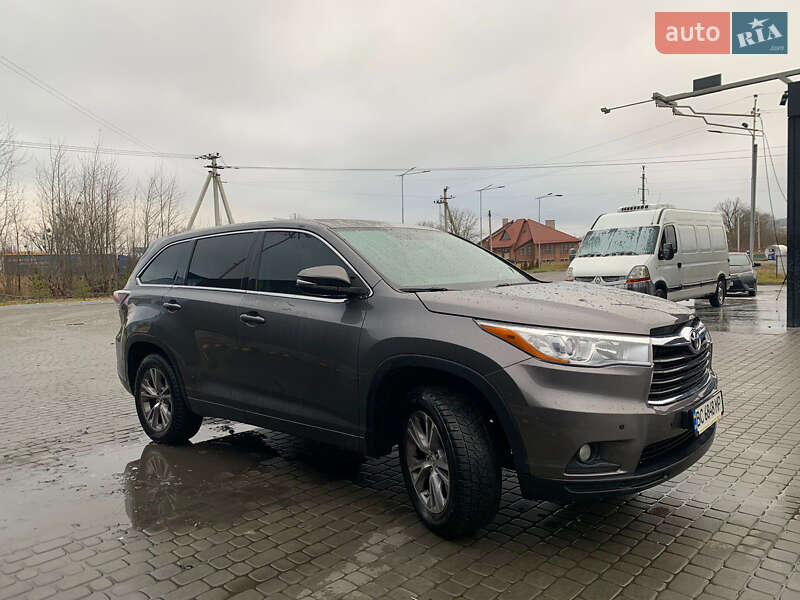 Внедорожник / Кроссовер Toyota Highlander 2015 в Львове фото 21 Внедорожник / Кроссовер Toyota Highlander 2015 в Львове