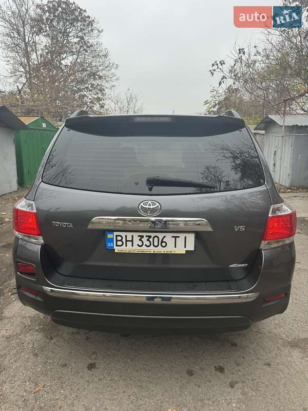 Внедорожник / Кроссовер Toyota Highlander 2013 в Одессе фото 3 Внедорожник / Кроссовер Toyota Highlander 2013 в Одессе