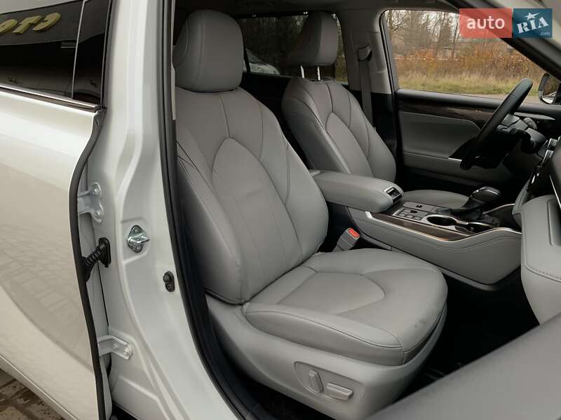 Внедорожник / Кроссовер Toyota Highlander 2024 в Бердичеве фото 39 Внедорожник / Кроссовер Toyota Highlander 2024 в Бердичеве