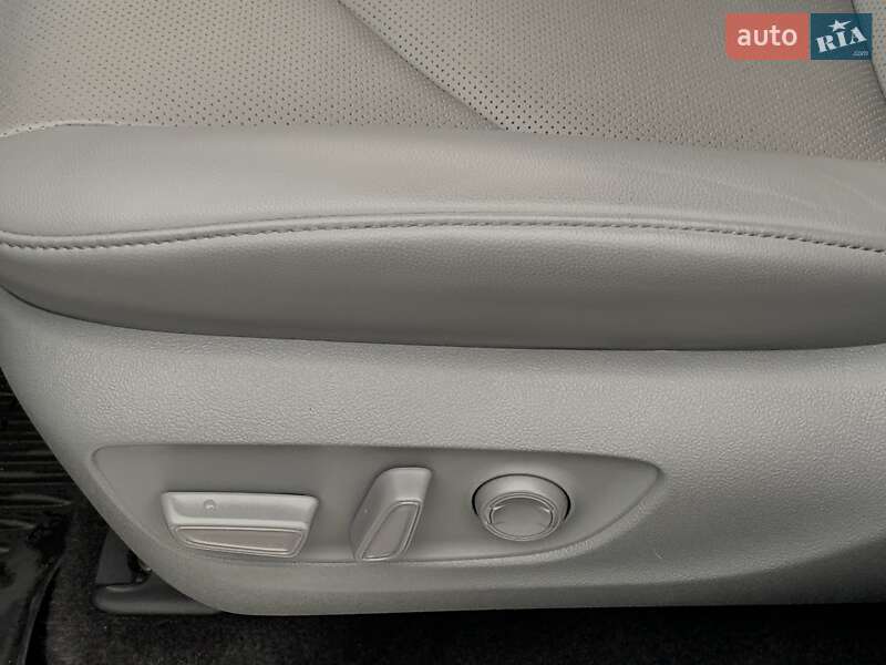 Внедорожник / Кроссовер Toyota Highlander 2024 в Бердичеве фото 47 Внедорожник / Кроссовер Toyota Highlander 2024 в Бердичеве