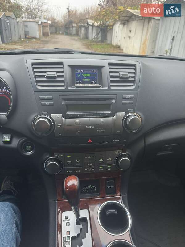 Внедорожник / Кроссовер Toyota Highlander 2013 в Одессе фото 8 Внедорожник / Кроссовер Toyota Highlander 2013 в Одессе