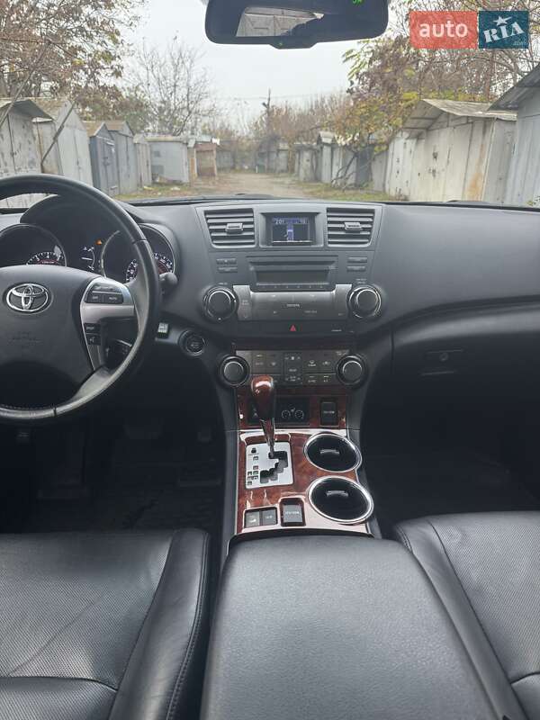 Внедорожник / Кроссовер Toyota Highlander 2013 в Одессе фото 19 Внедорожник / Кроссовер Toyota Highlander 2013 в Одессе