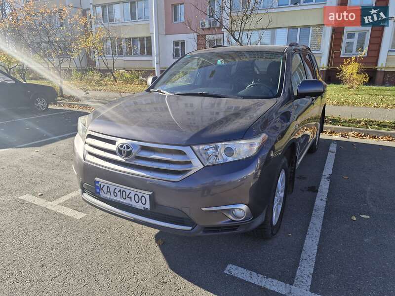 Позашляховик / Кросовер Toyota Highlander 2011 в Києві