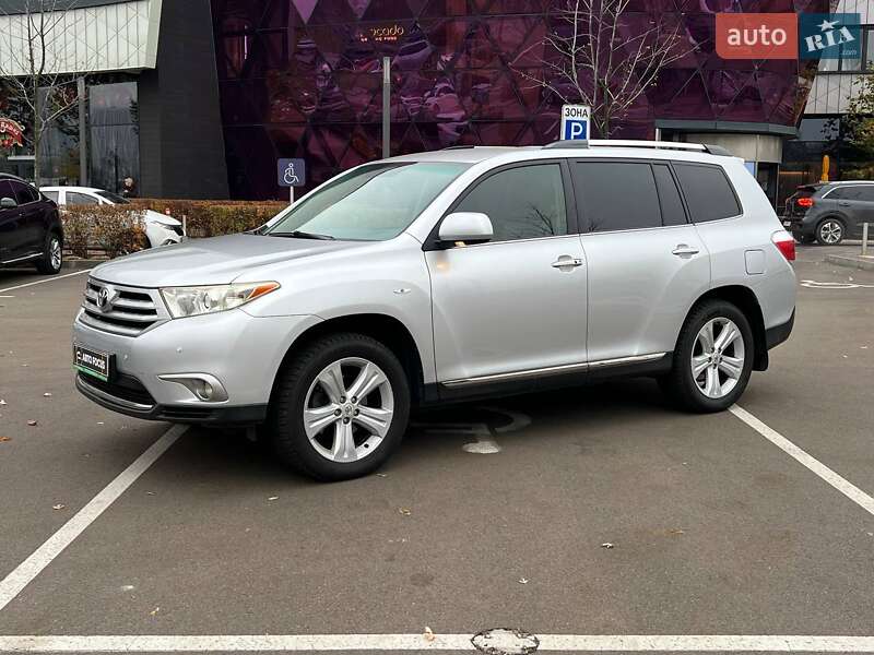 Внедорожник / Кроссовер Toyota Highlander 2011 в Киеве
