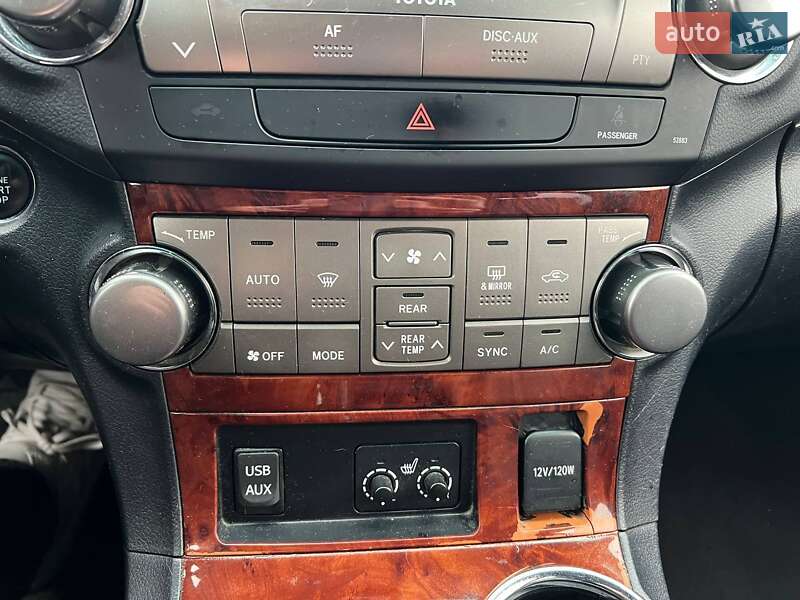 Внедорожник / Кроссовер Toyota Highlander 2011 в Киеве