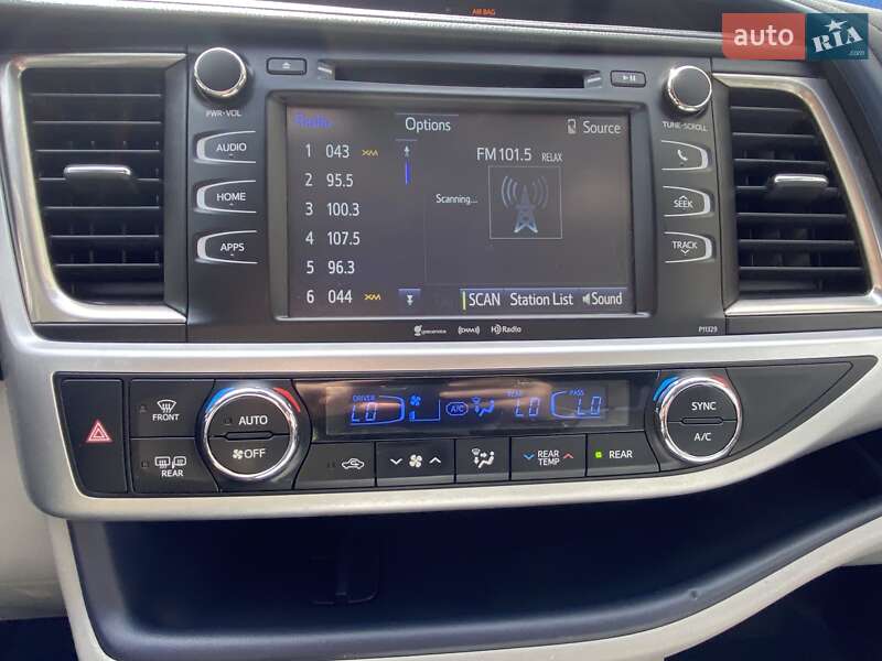 Внедорожник / Кроссовер Toyota Highlander 2018 в Киеве