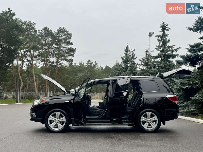 Позашляховик / Кросовер Toyota Highlander 2013 в Києві