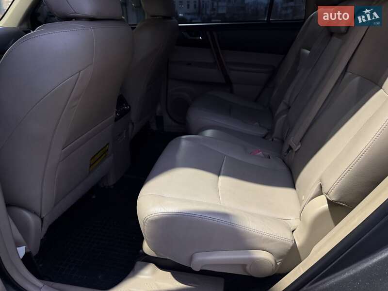 Внедорожник / Кроссовер Toyota Highlander 2011 в Киеве фото 27 Внедорожник / Кроссовер Toyota Highlander 2011 в Киеве