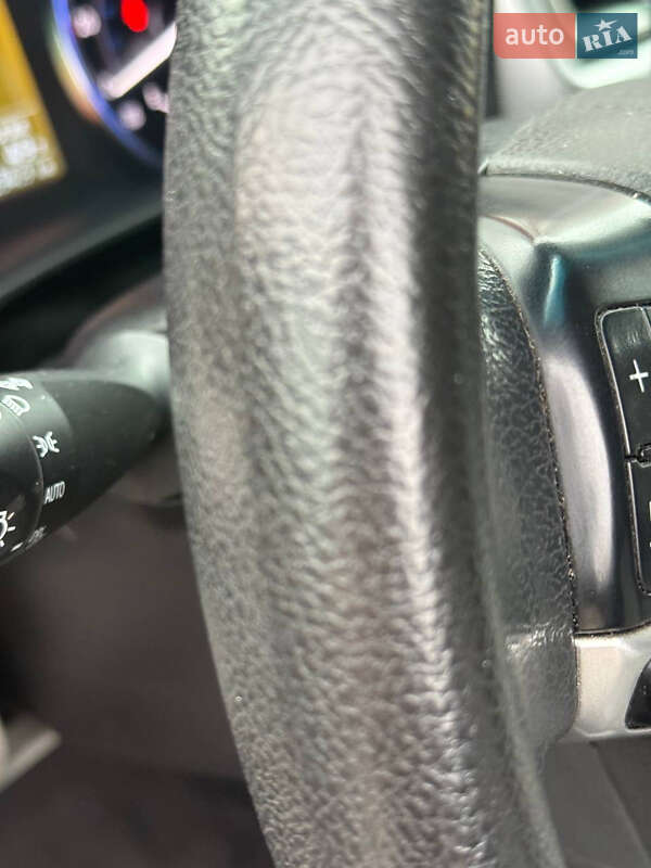 Внедорожник / Кроссовер Toyota Highlander 2016 в Днепре фото 9 Внедорожник / Кроссовер Toyota Highlander 2016 в Днепре