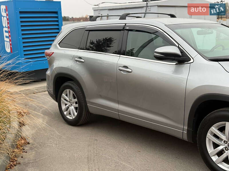 Внедорожник / Кроссовер Toyota Highlander 2016 в Днепре фото 34 Внедорожник / Кроссовер Toyota Highlander 2016 в Днепре