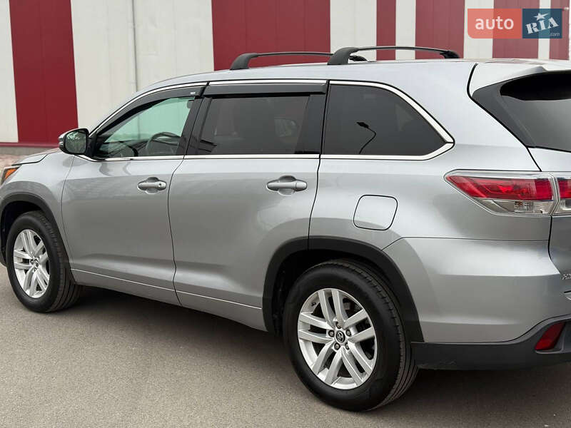 Внедорожник / Кроссовер Toyota Highlander 2016 в Днепре фото 40 Внедорожник / Кроссовер Toyota Highlander 2016 в Днепре