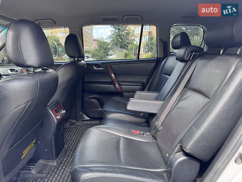 Позашляховик / Кросовер Toyota Highlander 2012 в Софіївській Борщагівці