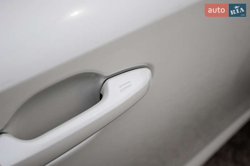 Позашляховик / Кросовер Toyota Highlander 2019 в Києві фото 22 Позашляховик / Кросовер Toyota Highlander 2019 в Києві