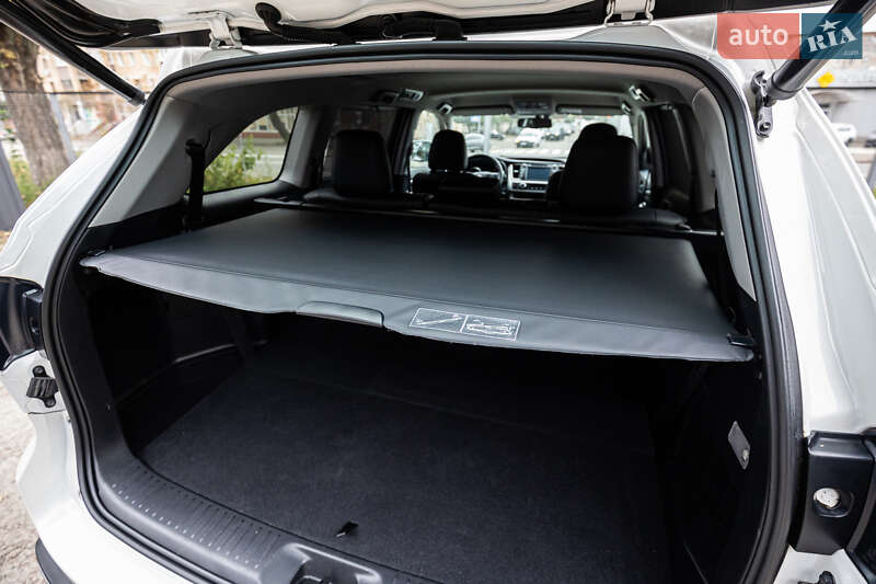 Позашляховик / Кросовер Toyota Highlander 2019 в Києві фото 56 Позашляховик / Кросовер Toyota Highlander 2019 в Києві