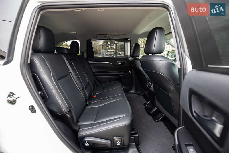 Позашляховик / Кросовер Toyota Highlander 2019 в Києві фото 59 Позашляховик / Кросовер Toyota Highlander 2019 в Києві