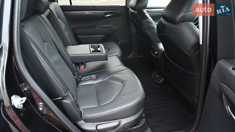 Позашляховик / Кросовер Toyota Highlander 2022 в Києві фото 7 Позашляховик / Кросовер Toyota Highlander 2022 в Києві