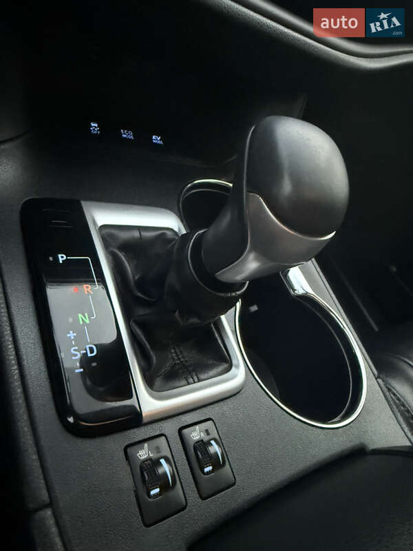 Внедорожник / Кроссовер Toyota Highlander 2017 в Киеве фото 48 Внедорожник / Кроссовер Toyota Highlander 2017 в Киеве