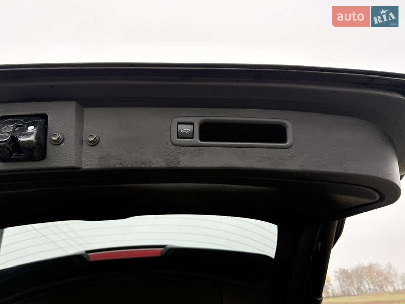 Внедорожник / Кроссовер Toyota Highlander 2020 в Луцке