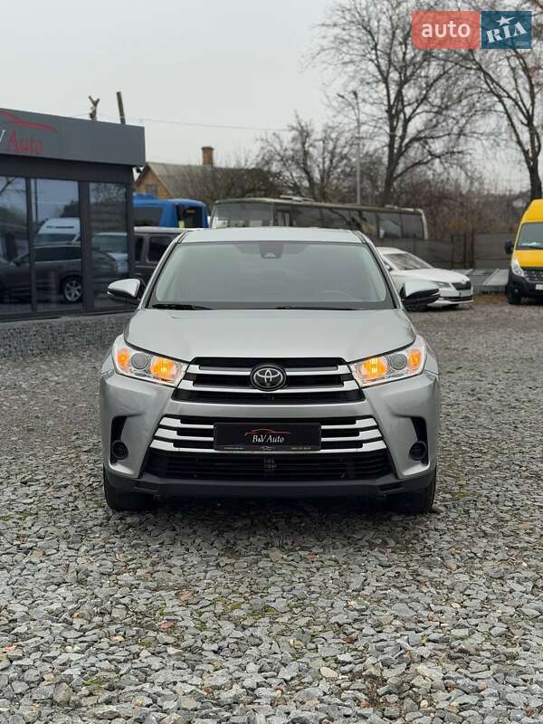 Внедорожник / Кроссовер Toyota Highlander 2017 в Бродах