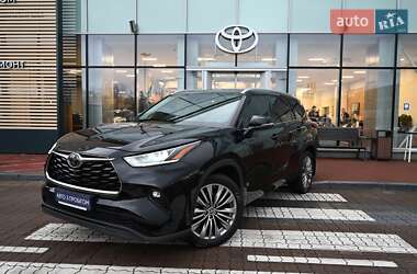 Позашляховик / Кросовер Toyota Highlander 2020 в Києві