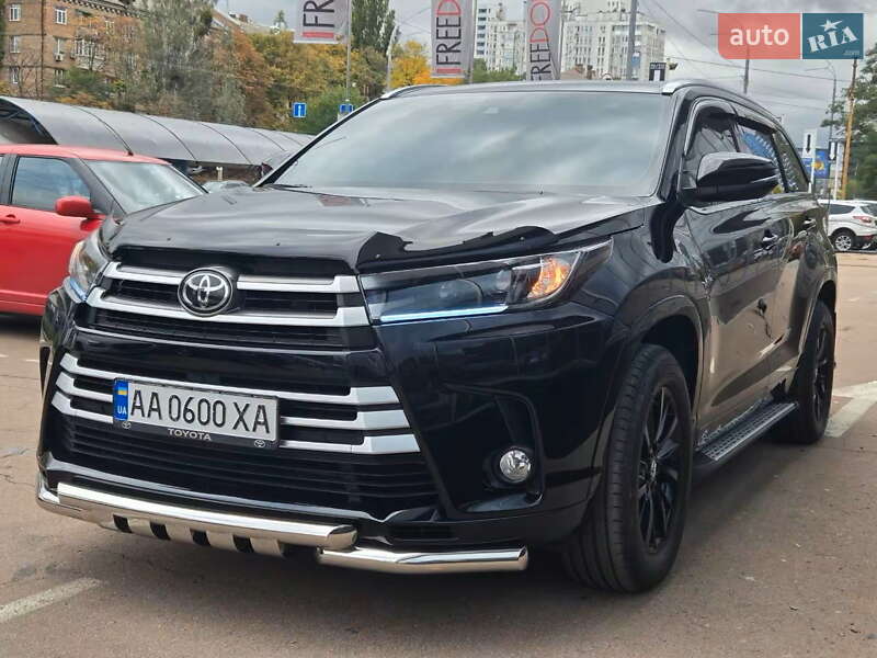 Внедорожник / Кроссовер Toyota Highlander 2017 в Киеве фото 3 Внедорожник / Кроссовер Toyota Highlander 2017 в Киеве