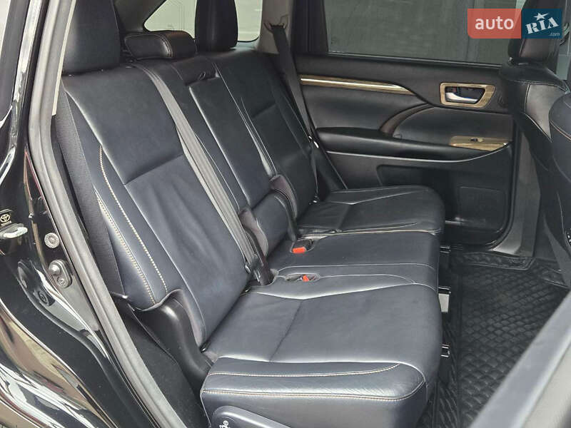 Внедорожник / Кроссовер Toyota Highlander 2017 в Киеве фото 19 Внедорожник / Кроссовер Toyota Highlander 2017 в Киеве