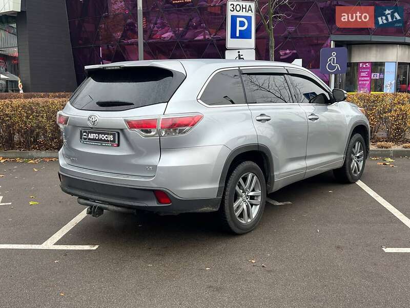 Внедорожник / Кроссовер Toyota Highlander 2014 в Киеве
