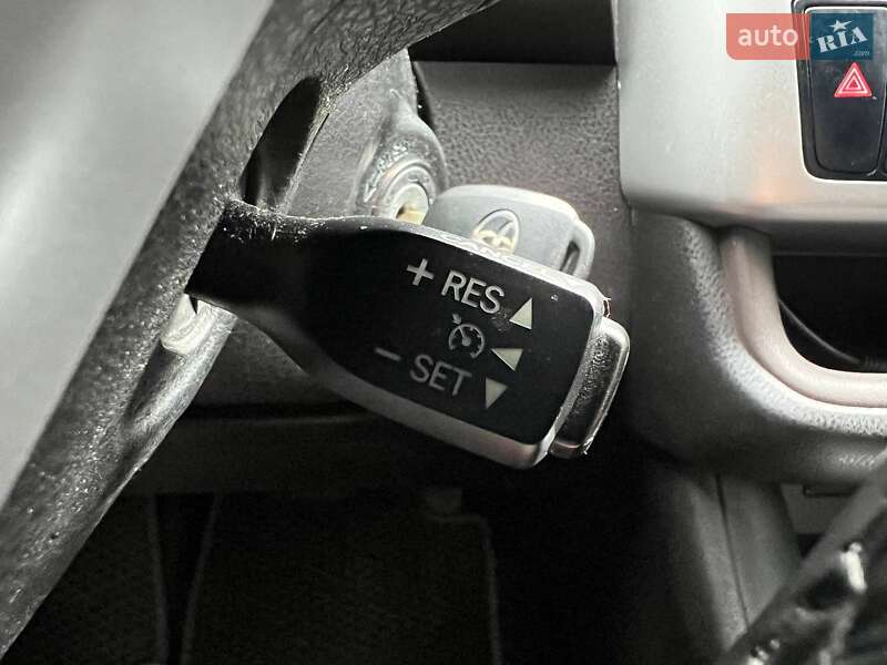 Внедорожник / Кроссовер Toyota Highlander 2014 в Киеве