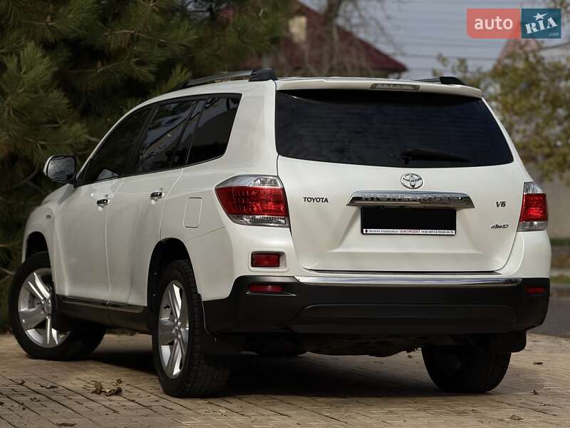 Внедорожник / Кроссовер Toyota Highlander 2011 в Одессе