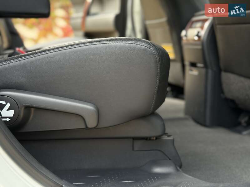 Внедорожник / Кроссовер Toyota Highlander 2011 в Одессе