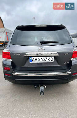 Внедорожник / Кроссовер Toyota Highlander 2011 в Виннице