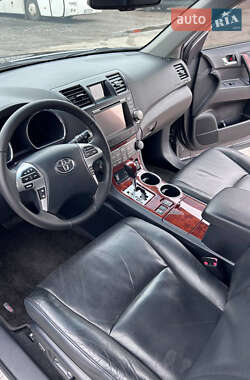 Внедорожник / Кроссовер Toyota Highlander 2011 в Виннице