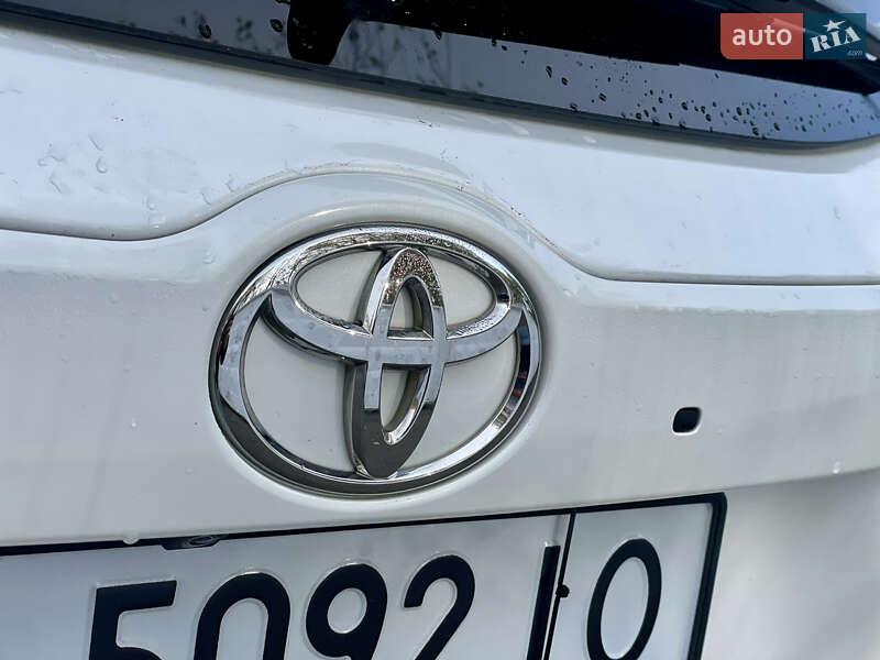 Внедорожник / Кроссовер Toyota Highlander 2016 в Киеве