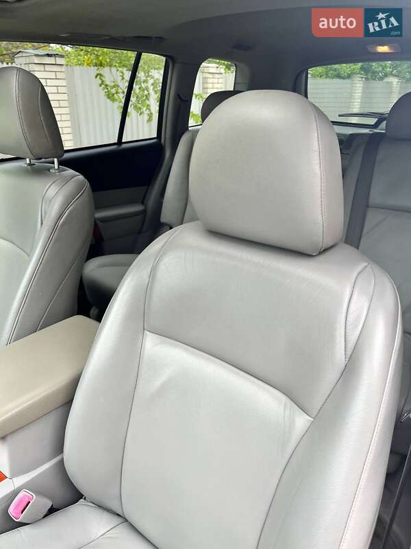 Позашляховик / Кросовер Toyota Highlander 2008 в Києві