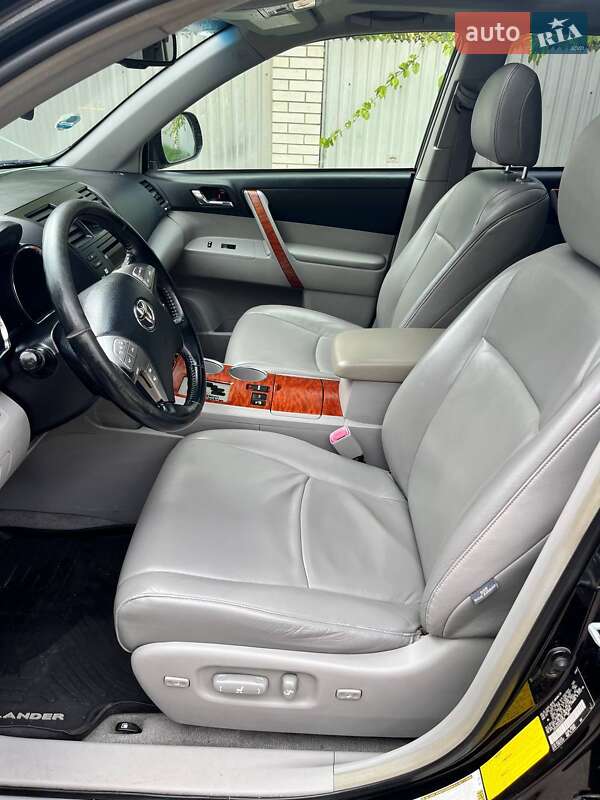 Позашляховик / Кросовер Toyota Highlander 2008 в Києві
