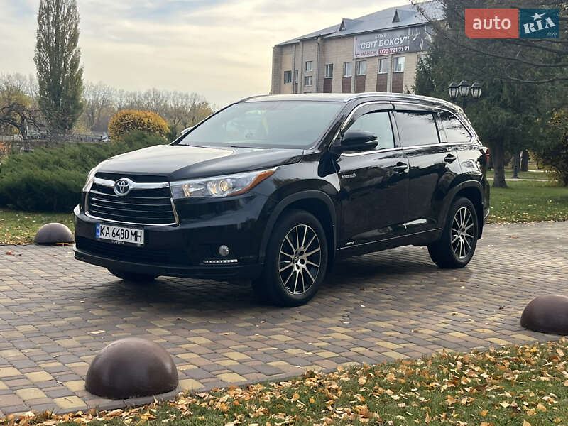 Внедорожник / Кроссовер Toyota Highlander 2016 в Киеве фото 40 Внедорожник / Кроссовер Toyota Highlander 2016 в Киеве