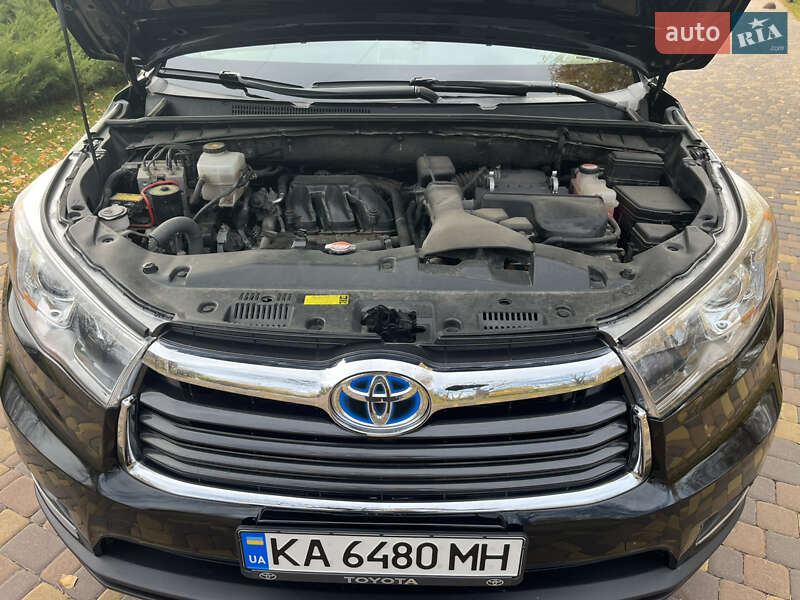 Внедорожник / Кроссовер Toyota Highlander 2016 в Киеве фото 42 Внедорожник / Кроссовер Toyota Highlander 2016 в Киеве