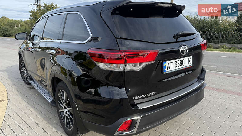 Внедорожник / Кроссовер Toyota Highlander 2017 в Городенке фото 10 Внедорожник / Кроссовер Toyota Highlander 2017 в Городенке