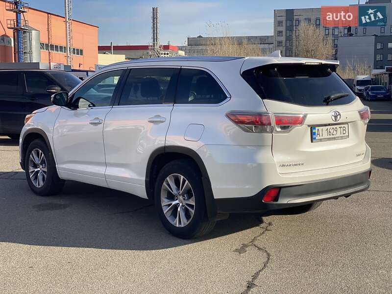 Позашляховик / Кросовер Toyota Highlander 2014 в Києві
