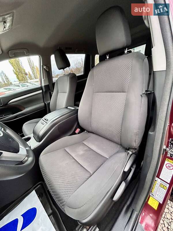 Внедорожник / Кроссовер Toyota Highlander 2018 в Одессе фото 16 Внедорожник / Кроссовер Toyota Highlander 2018 в Одессе