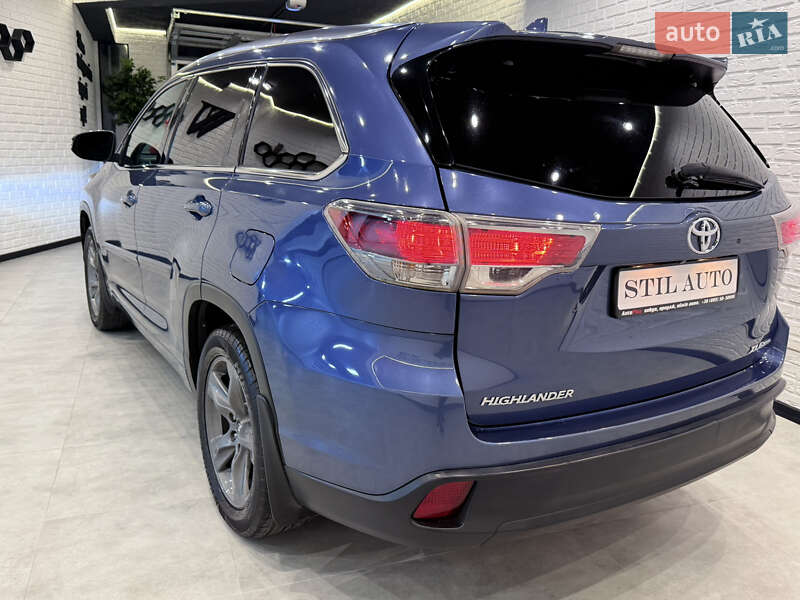 Внедорожник / Кроссовер Toyota Highlander 2016 в Одессе