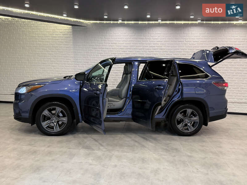 Внедорожник / Кроссовер Toyota Highlander 2016 в Одессе
